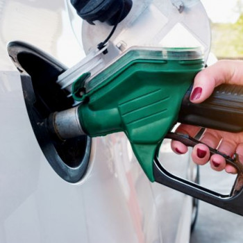 Ryczałt z tytułu korzystania z samochodów służbowych obejmuje również koszty paliwa