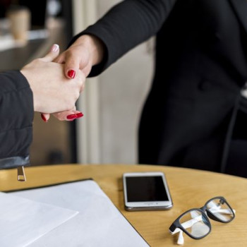 Formalności przy outsourcingu – co warto wiedzieć przed zatrudnieniem freelancera?