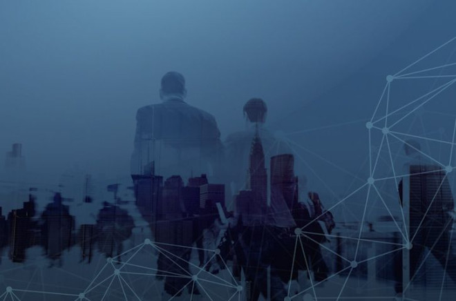 CFO między ładem a sprawczością: globalna korporacja vs lokalna firma