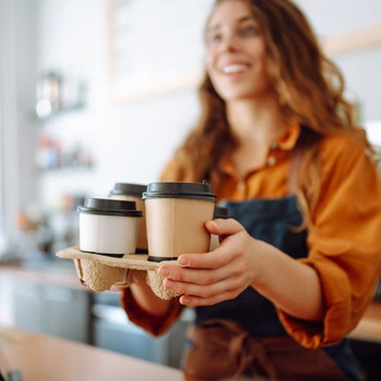 Warszawa na 14. miejscu wśród europejskich stolic pod względem cen kawy „na mieście”. Kawa z mlekiem nawet o 69% droższa od espresso